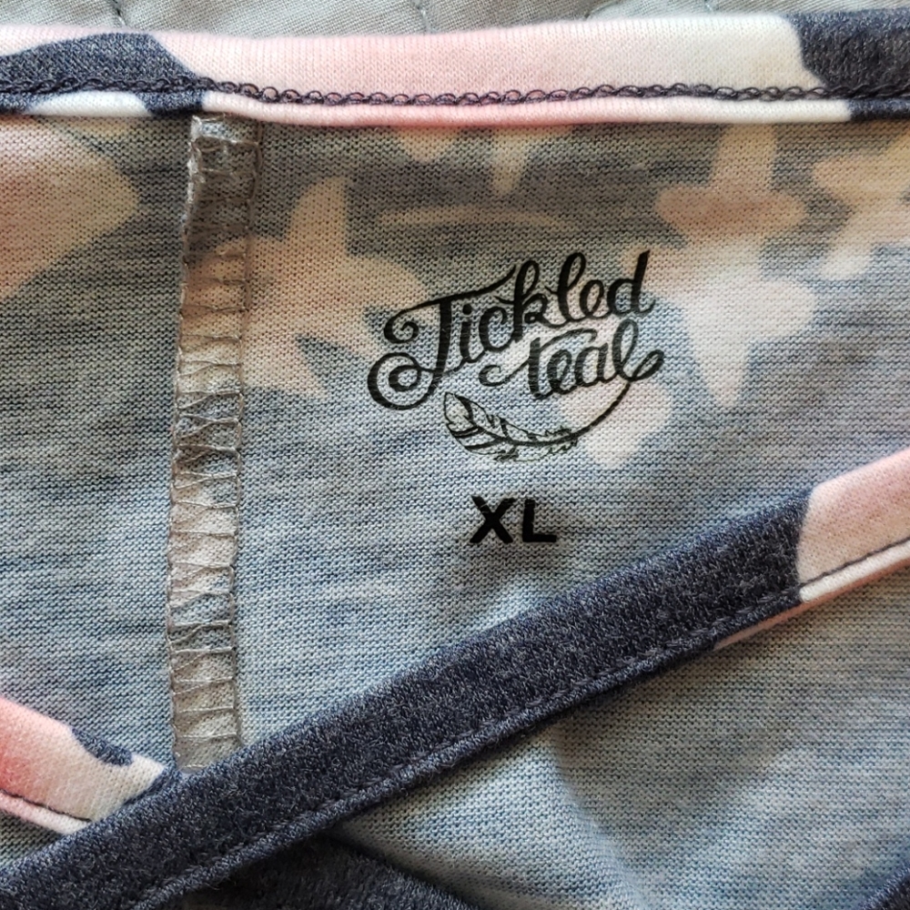 TICKLED TEAL TOP - Picture 5 of 5